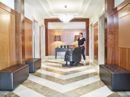 VIPER AS 5160T automat szorujący myjący z trakcją+