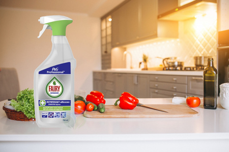 FAIRY DISINFECTING DEGREASER 750ML dezynfekujący środek odtłuszczający